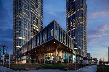 هتل The Ritzcarlton, Astana