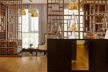 هتل The Ritzcarlton, Astana