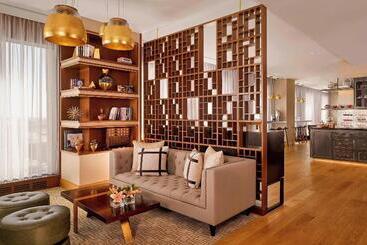 هتل The Ritzcarlton, Astana