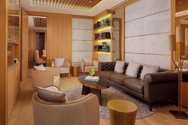 هتل The Ritzcarlton, Astana