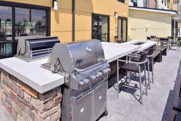 هتل Towneplace Suites By Marriott Gillette