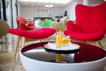هتل Vip Executive Tete