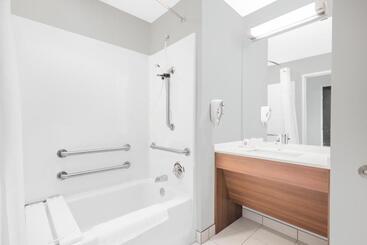 Microtel Inn & Suites By Wyndham Binghamton