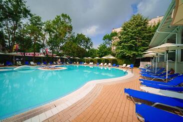 Perla Plaza Hotel   All Inclusive
