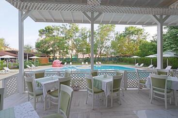 Perla Plaza Hotel   All Inclusive