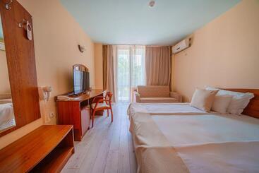 Perla Plaza Hotel   All Inclusive