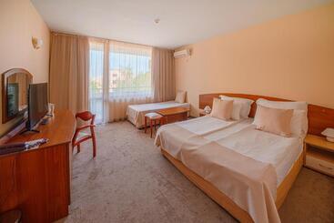Perla Plaza Hotel   All Inclusive