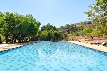 استراحتگاه Occidental Paradise Dambulla