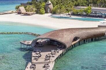 The St. Regis Maldives Vommuli Resort