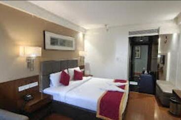 The Svm Hotel  Free Lavish Buffet Breakfast