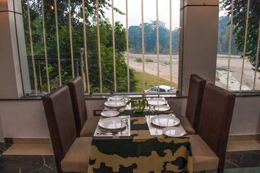 酒店 Srina Forest Roar