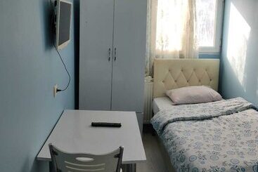 اقامتگاه Golden Halich Hostel