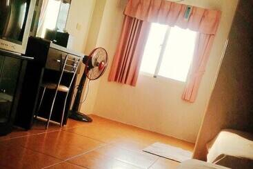تختخواب و صبحانه 179 House