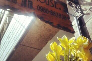 تختخواب و صبحانه 179 House