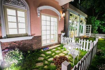تختخواب و صبحانه Belle Garden Yillan Villa
