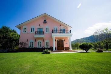 تختخواب و صبحانه Belle Garden Yillan Villa