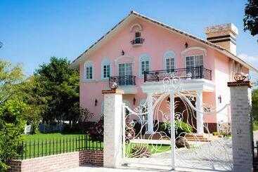 تختخواب و صبحانه Belle Garden Yillan Villa