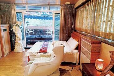 تختخواب و صبحانه Jinge Guest House 集集金格民宿電動車充電站