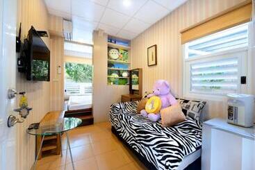 تختخواب و صبحانه Jinge Guest House 集集金格民宿電動車充電站