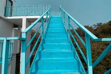 تختخواب و صبحانه Lugo
