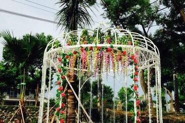 تختخواب و صبحانه Sofia Villa