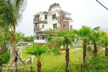 تختخواب و صبحانه Sofia Villa