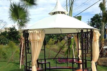 تختخواب و صبحانه Sofia Villa