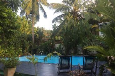 هتل Damith Guest House