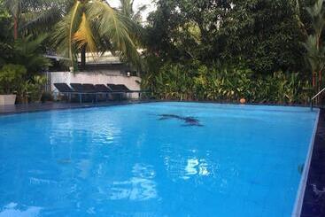 هتل Damith Guest House