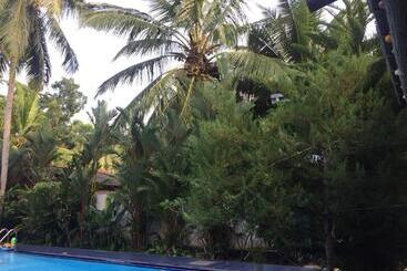 هتل Damith Guest House
