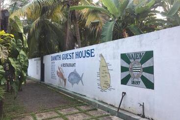 هتل Damith Guest House