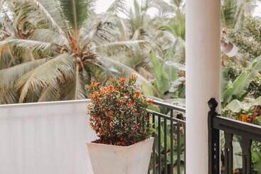 هتل Damith Guest House