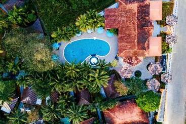 هتل Elwood Premier Resort Phu Quoc