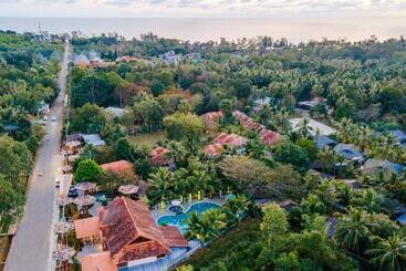 هتل Elwood Premier Resort Phu Quoc