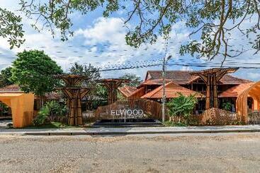 هتل Elwood Premier Resort Phu Quoc
