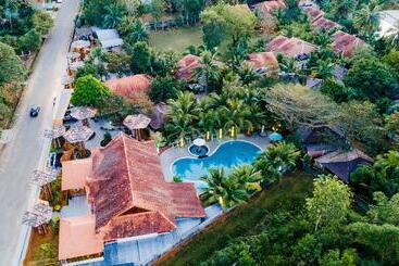 هتل Elwood Premier Resort Phu Quoc