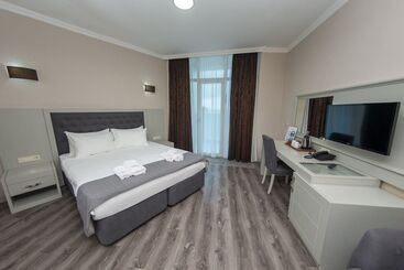 هتل Era Palace Gonio