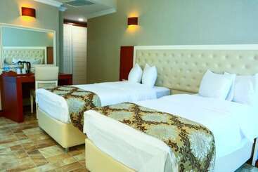 هتل Era Palace Gonio