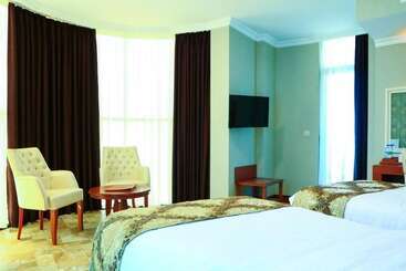 هتل Era Palace Gonio