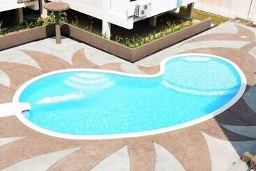 هتل International House