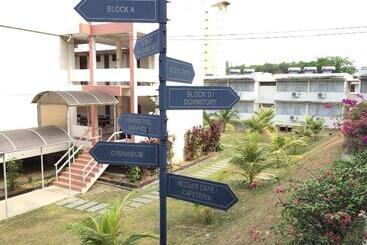 هتل International House