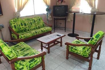 هتل International House