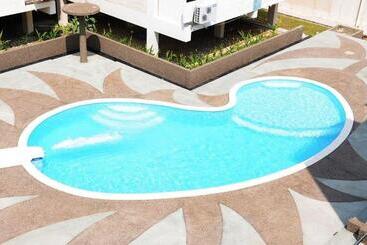 هتل International House