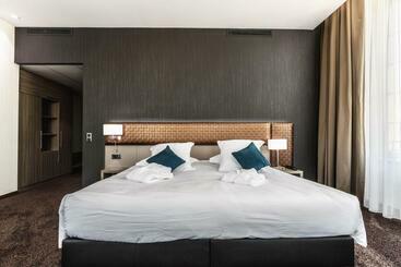 Hotel Les Jardins Du Mess
