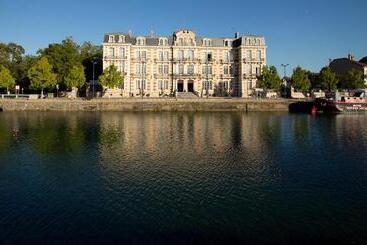 Hotel Les Jardins Du Mess