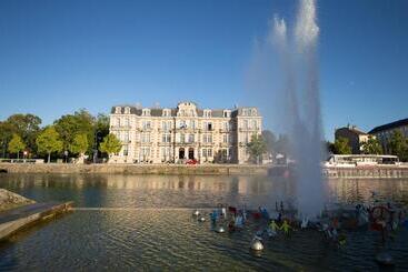 Hotel Les Jardins Du Mess