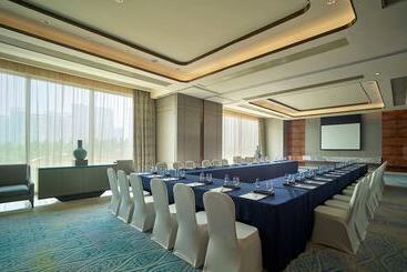 هتل Shangrila Tangshan