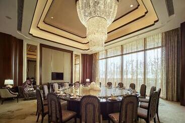 هتل Shangrila Tangshan