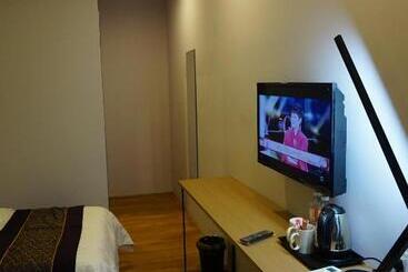 Super 8 Hotel @ Bayan Baru