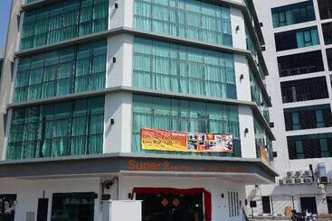 Super 8 Hotel @ Bayan Baru